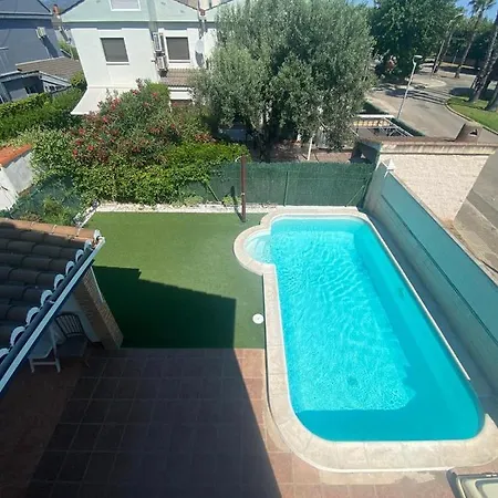 בית נופש Sirio. Chalet Con Piscina Privada